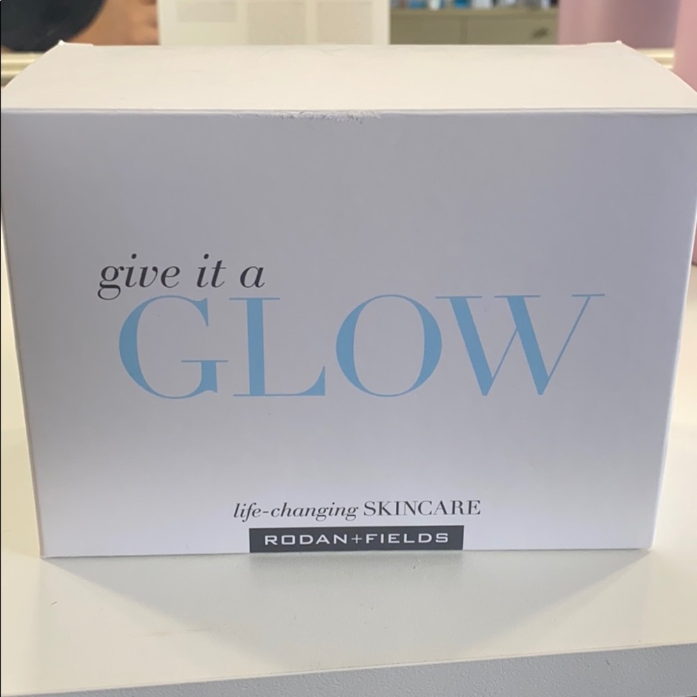 Give it a Glow Sample Pack. Contains 10 samples.